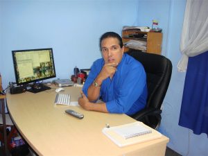 Estudia Ingles en Trinidad y Tobago director denis Pirrene